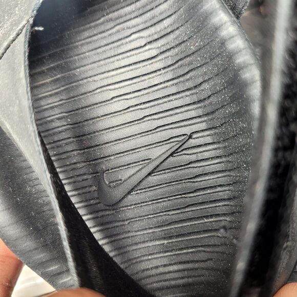 Nike Women's Size 10 Tanjun Comfort  Black/White Open Toe Sandals - Picture 6 of 10